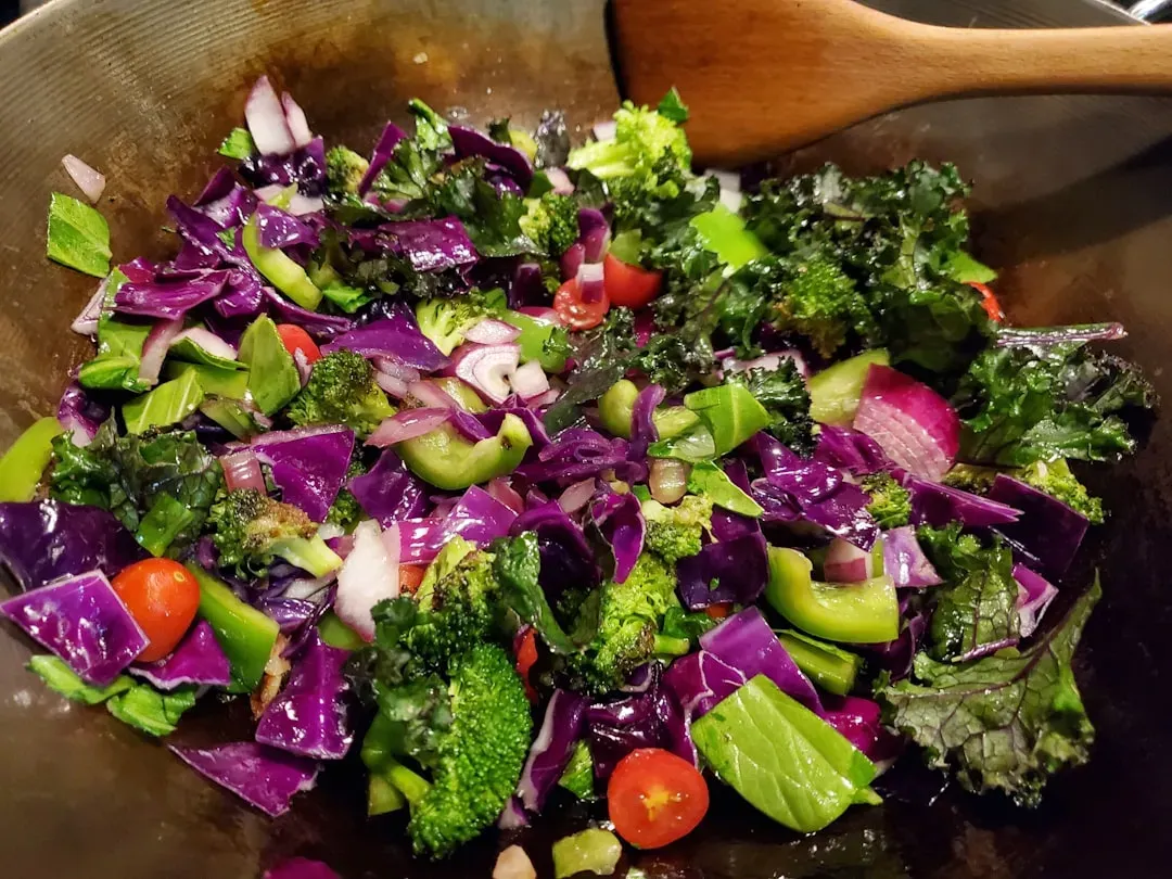 Leafy Salads and Dressed Vegetables: Wilted and Waterlogged (Image Credits: Unsplash)