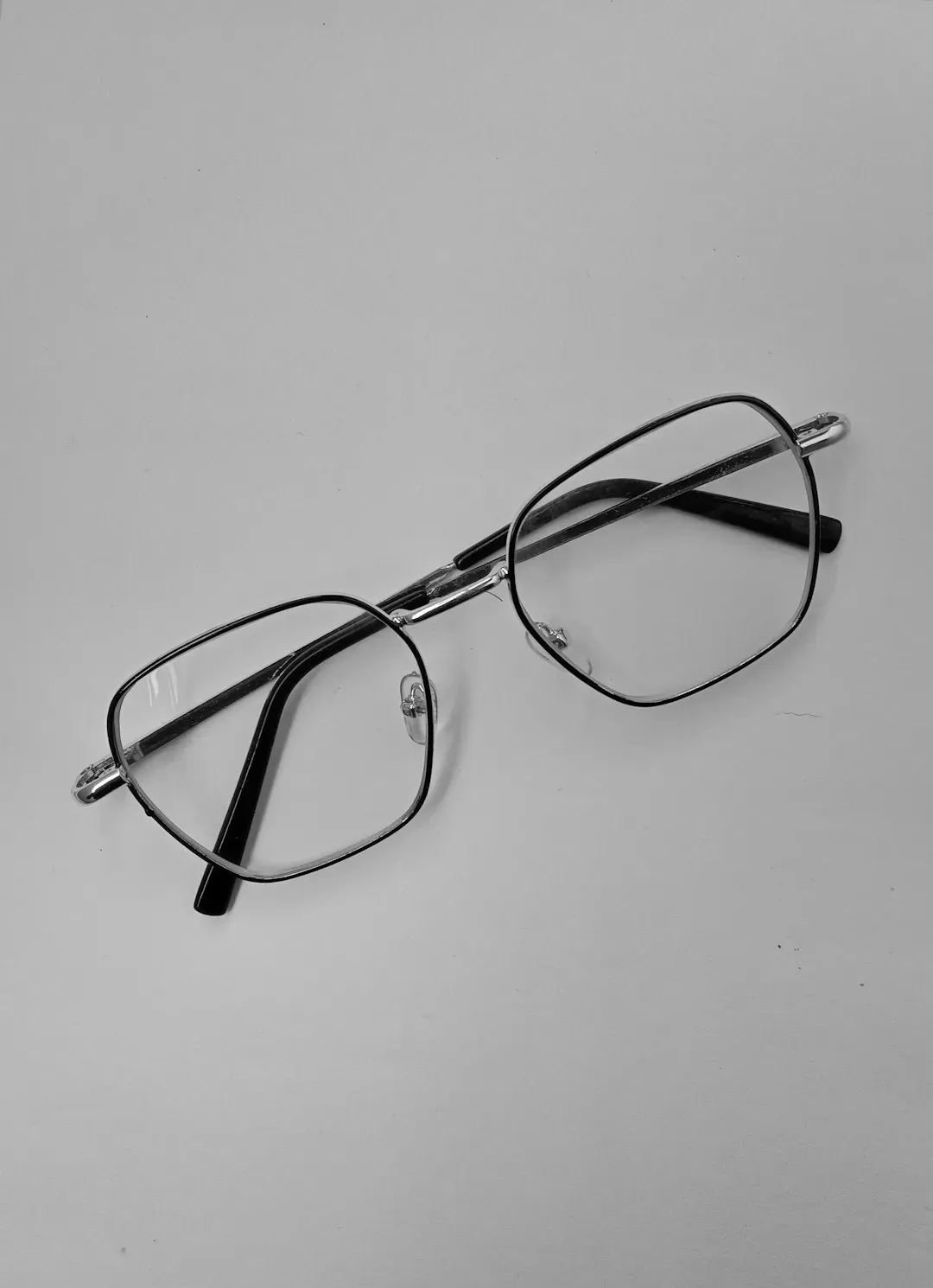 Eyeglasses (Image Credits: Unsplash)