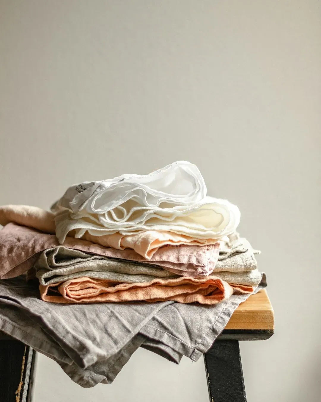 Keeping a Separate Set of Guest Linens (Image Credits: Unsplash)
