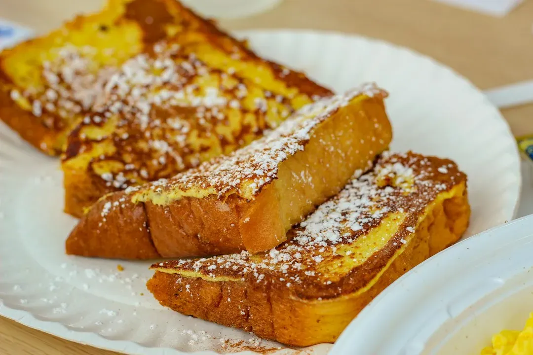 French Toast With Fruit (Image Credits: Unsplash)