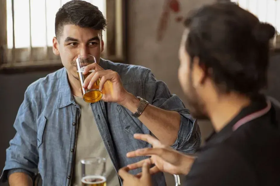 1. Turning Every Conversation Back to Yourself (Image Credits: Pexels)