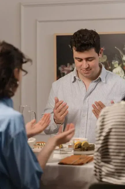 Saying Grace as a Non-Negotiable Opening (Image Credits: Pexels)