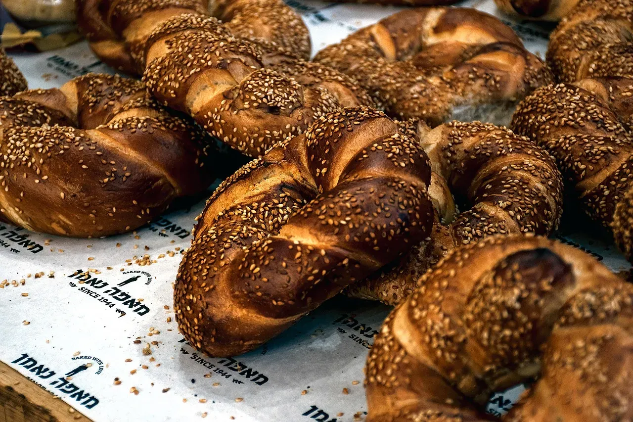 6. Packaged In-Store Baked Goods (Image Credits: Pixabay)