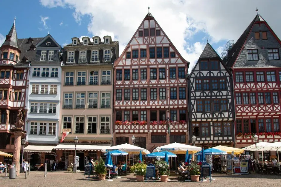 Getting the most out of Europe's famous sights (Image Credits: Pexels)