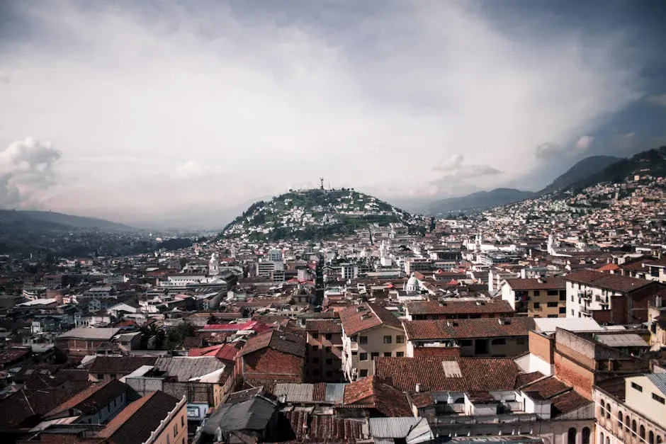 Ecuador: Four Worlds, One Small Country (Image Credits: Pexels)