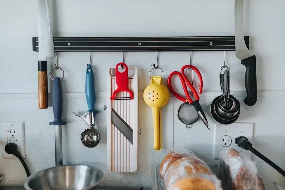 1. Single-Use Kitchen Gadgets You Never Actually Use (Image Credits: Unsplash)
