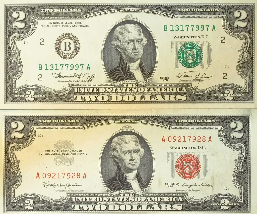 2. Red Seal Notes Carry a Distinct Premium (The.Comedian, Flickr, CC BY 2.0)