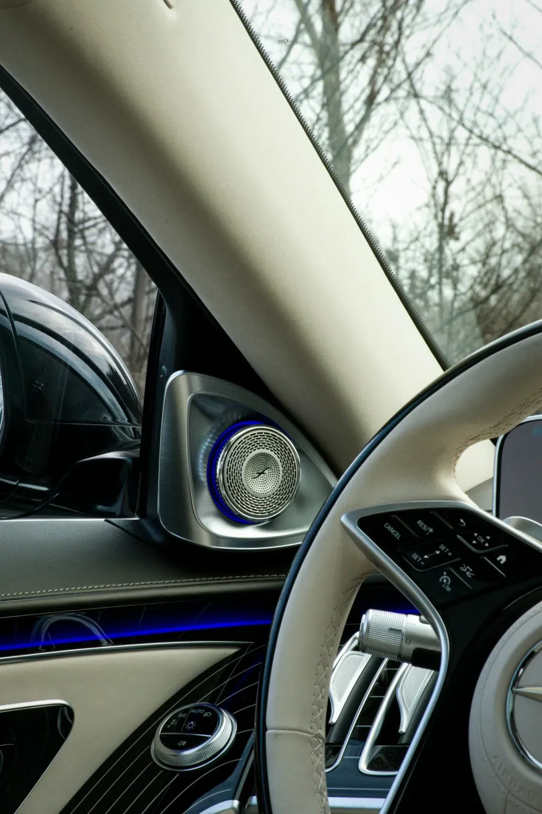 9. The Drive-Through Speaker Hears Everything in Your Car (Image Credits: Unsplash)