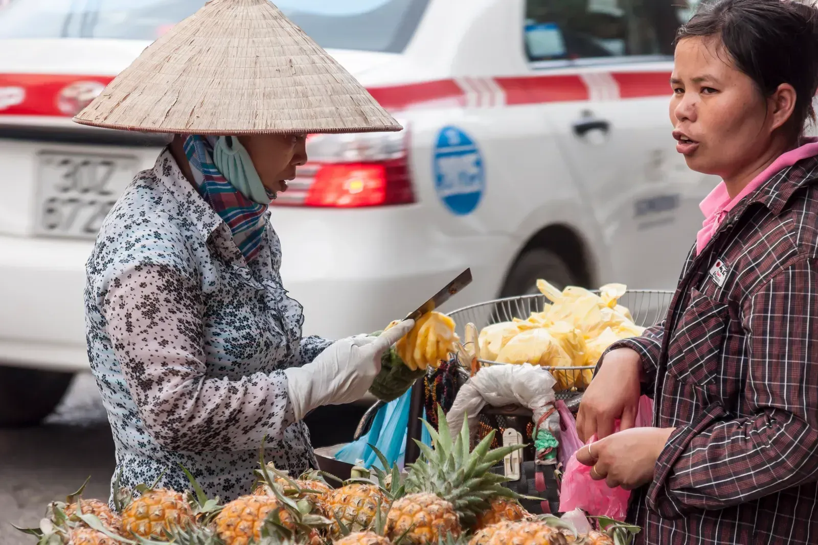 9. Vietnam – Street food wins every time (By CEphoto, Uwe Aranas, CC BY-SA 3.0)