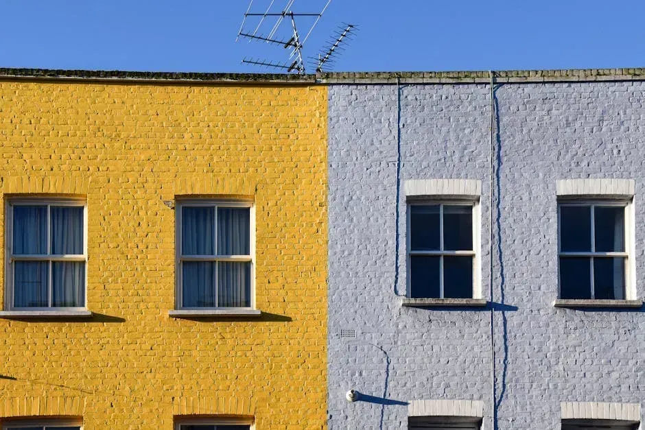 Painting Exterior Brick (Image Credits: Pexels)