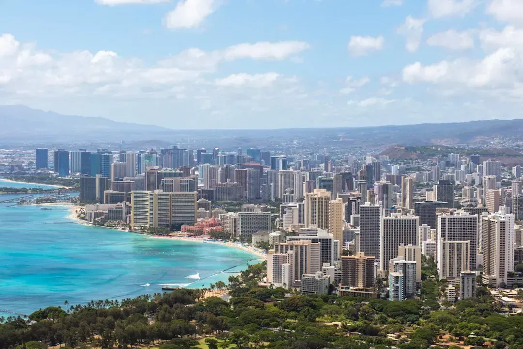 6. Honolulu, Hawaii: Aloha Spirit Meets Extraordinary Cuisine (Image Credits: Unsplash)