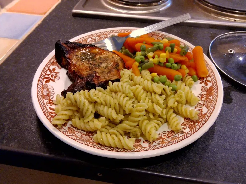 Frozen Ready Meals (tachyondecay, Flickr, CC BY 2.0)