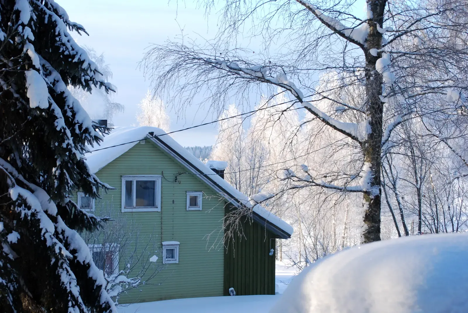 Finland: nine years at the top for a reason (Wooden house in Finnish countryside, CC BY 2.0)