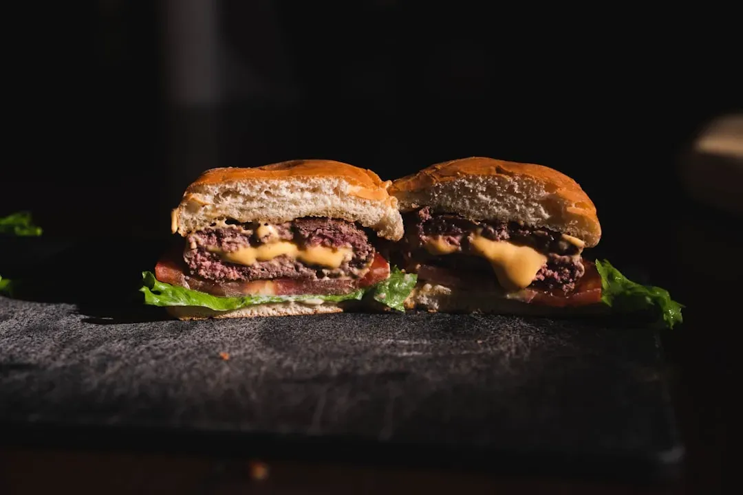 9. Serving the burger the instant it comes off the grill (Image Credits: Unsplash)
