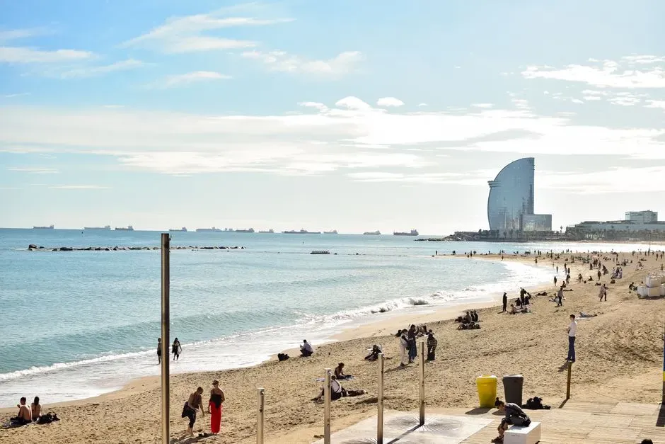 Barcelona: Culture, Coast, and the Life You Keep Postponing (Image Credits: Pexels)