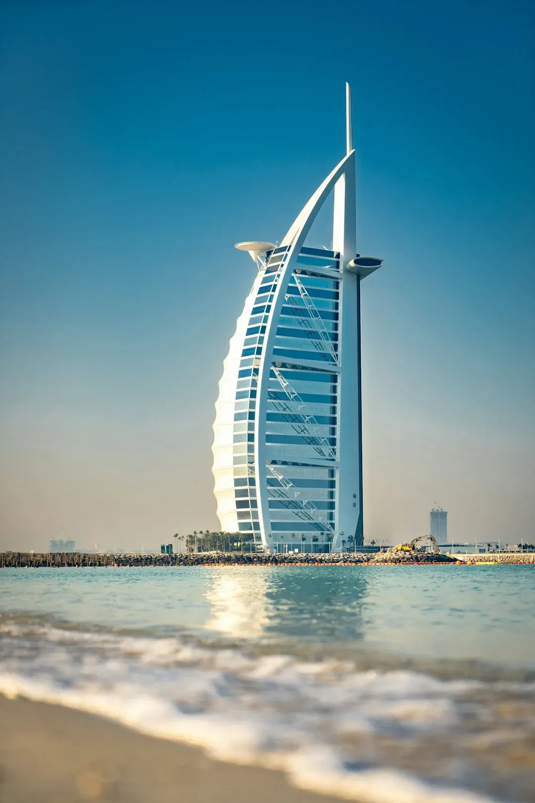 United Arab Emirates: Tipping expected in tourist-heavy Dubai (Image Credits: Unsplash)