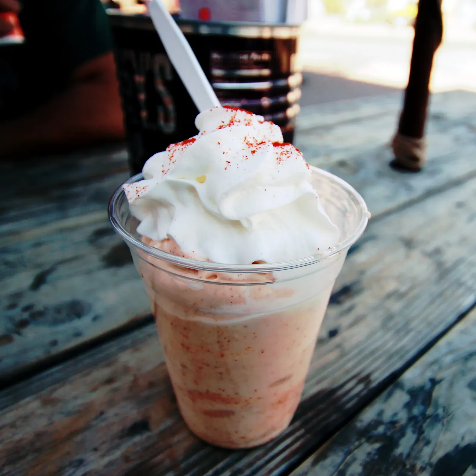 3. Wendy's Vanilla Frosty (Sparkys chili-mango shake

Uploaded by JohnnyMrNinja, CC BY-SA 2.0)