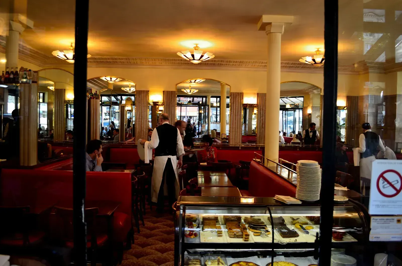France: the dream of Paris versus the cost of Paris (Cafe de Flore, CC BY 2.0)