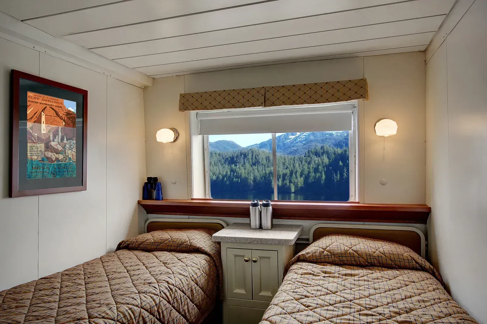 Extra Bedding and Cabin Comforts (By Attributed to Un-Cruise Adventures, CC BY-SA 3.0)