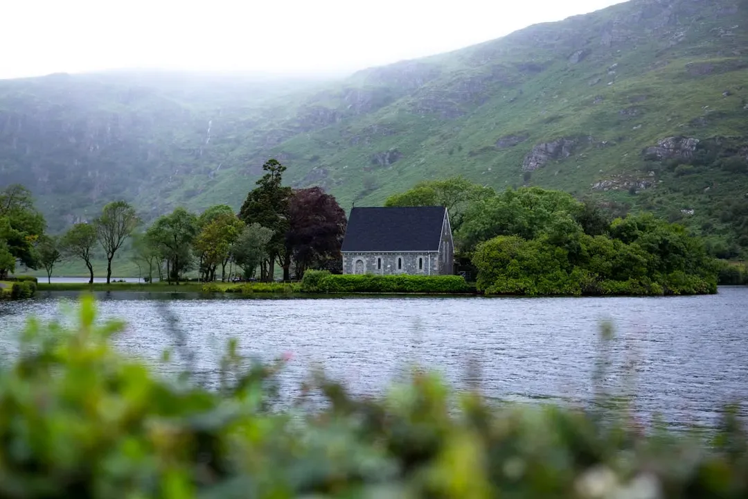 6. Ireland - A Hundred Thousand Welcomes, and They Mean It (Image Credits: Unsplash)