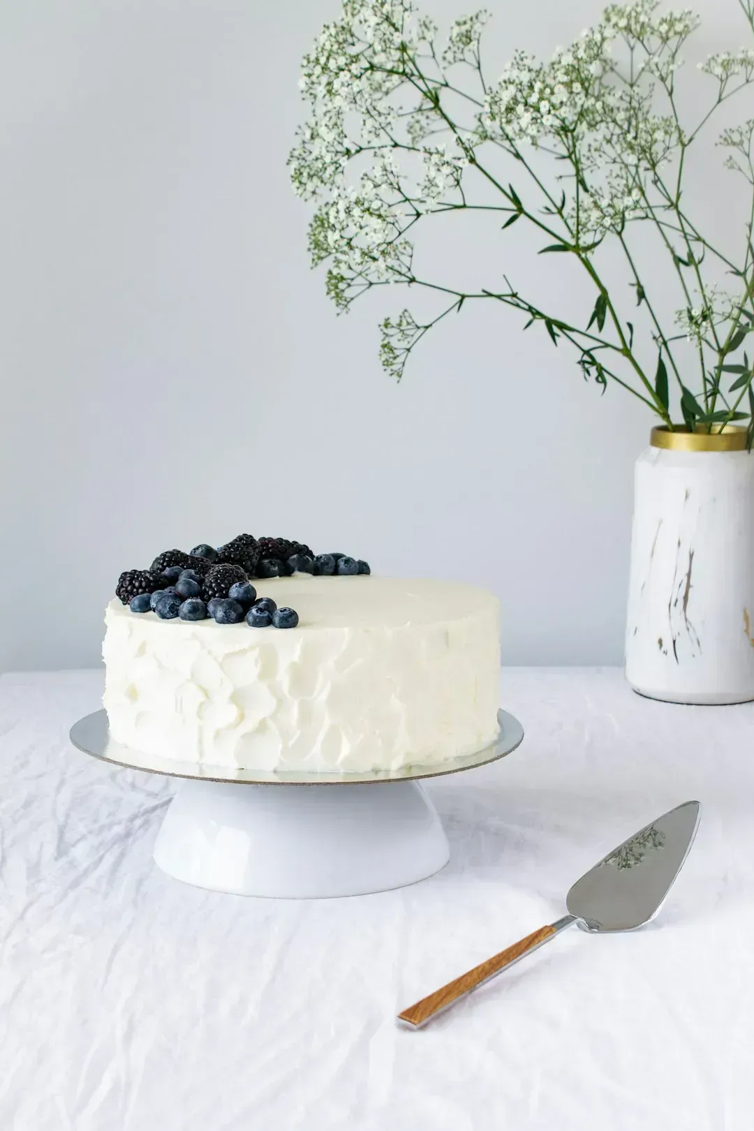 Homemade or Family Baked Wedding Cakes (Image Credits: Unsplash)