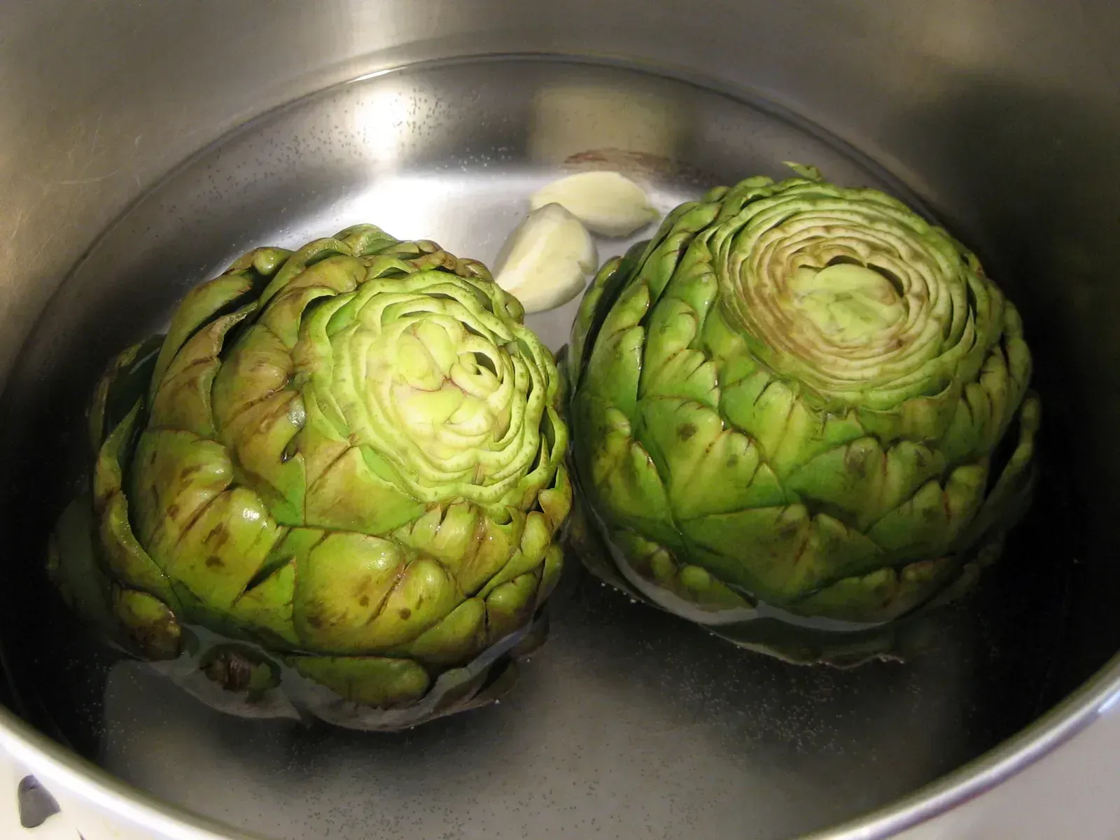 6. Artichokes (By Pepperedjane, Public domain)