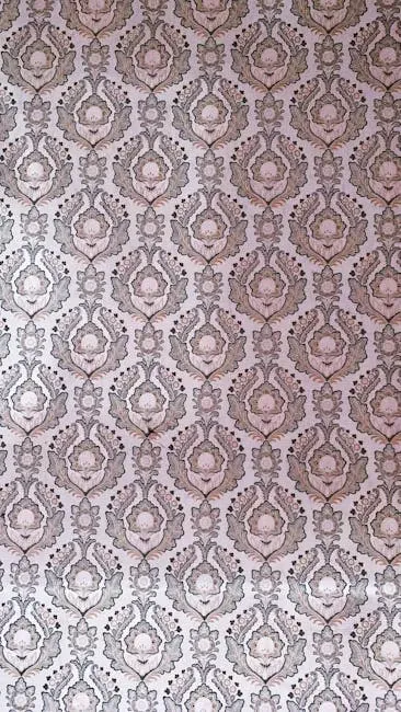 5. Permanent Bold Wallpaper (Image Credits: Pexels)
