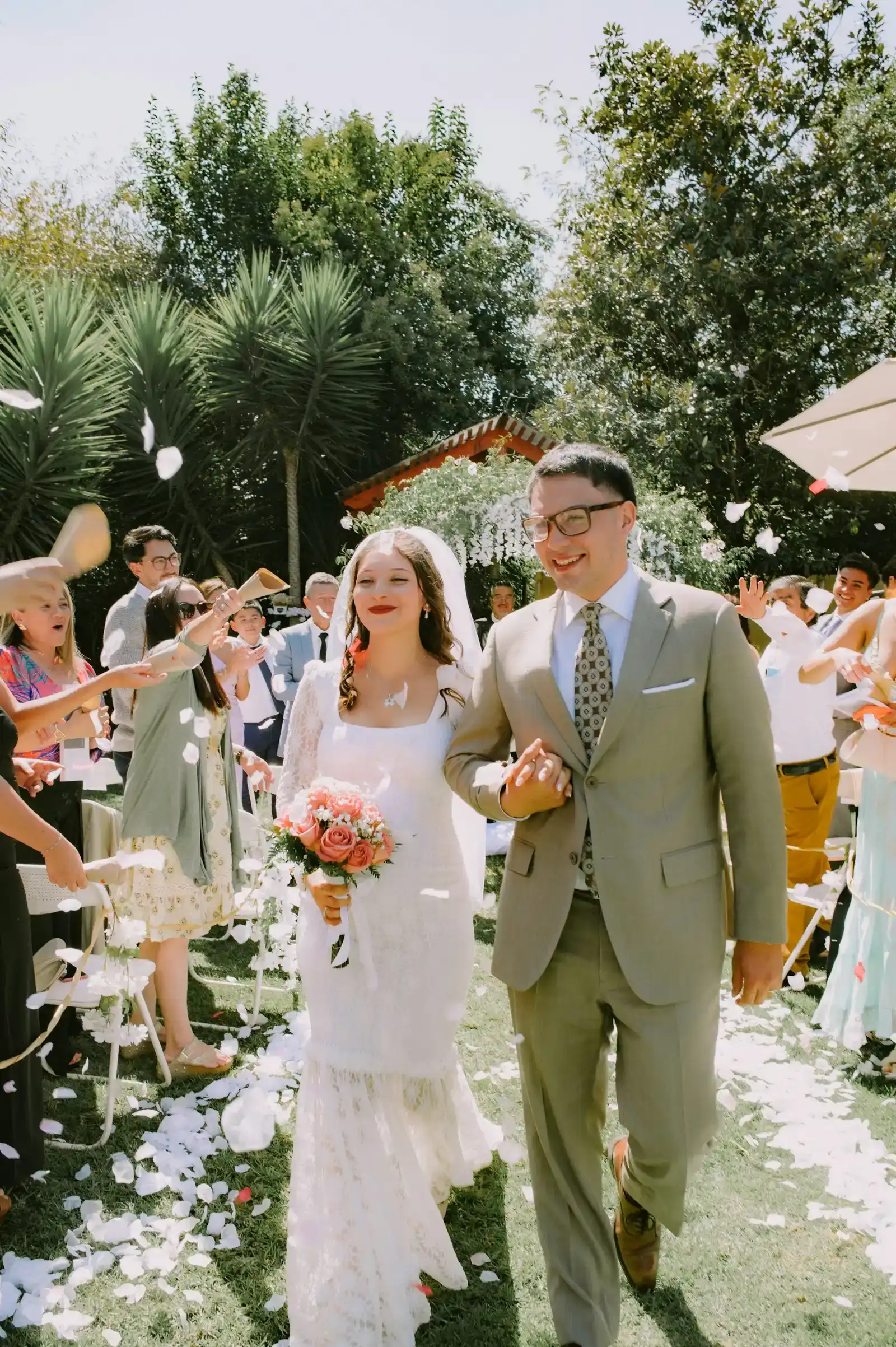 The Kiss and the Walk Back (Image Credits: Unsplash)