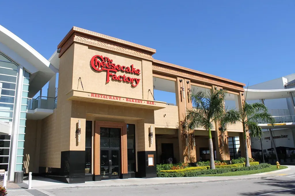 2. The Cheesecake Factory (Phillip Pessar, Flickr, CC BY 2.0)