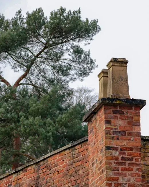 8. Masonry chimneys built with a full firebox (Image Credits: Pexels)