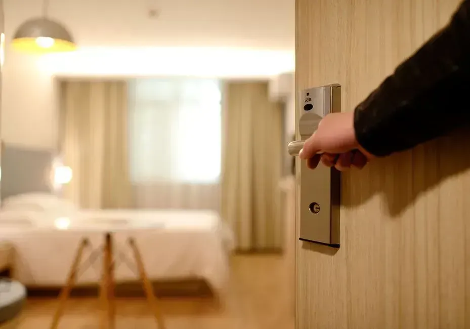 7. They treat the room like a temporary space, not a permanent one (Image Credits: Pexels)
