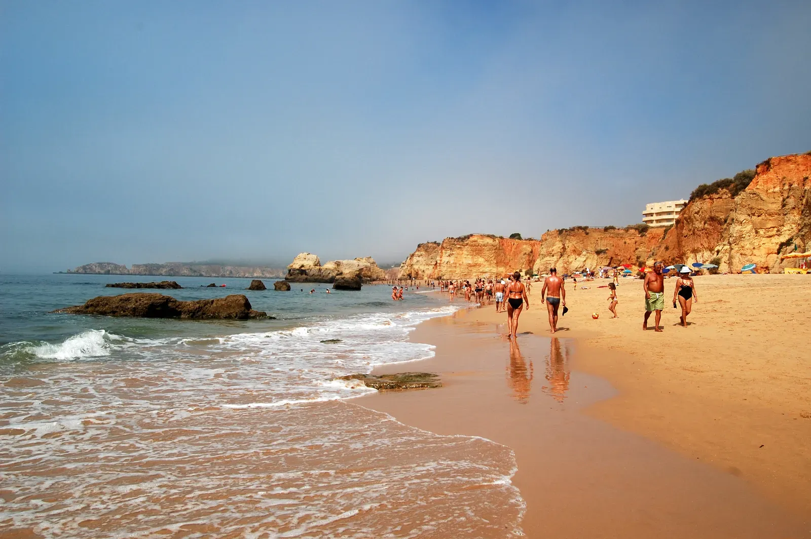 Portugal: The Algarve coastline (By Steven Fruitsmaak, CC BY-SA 3.0)