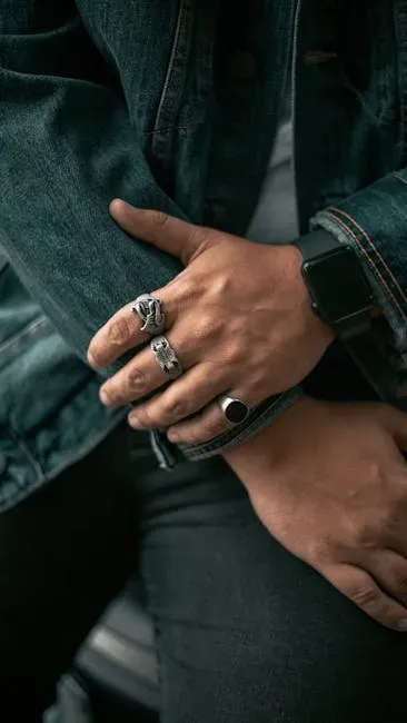 1. Heavy Metal Jewelry That Triggers the Detectors (Image Credits: Pexels)