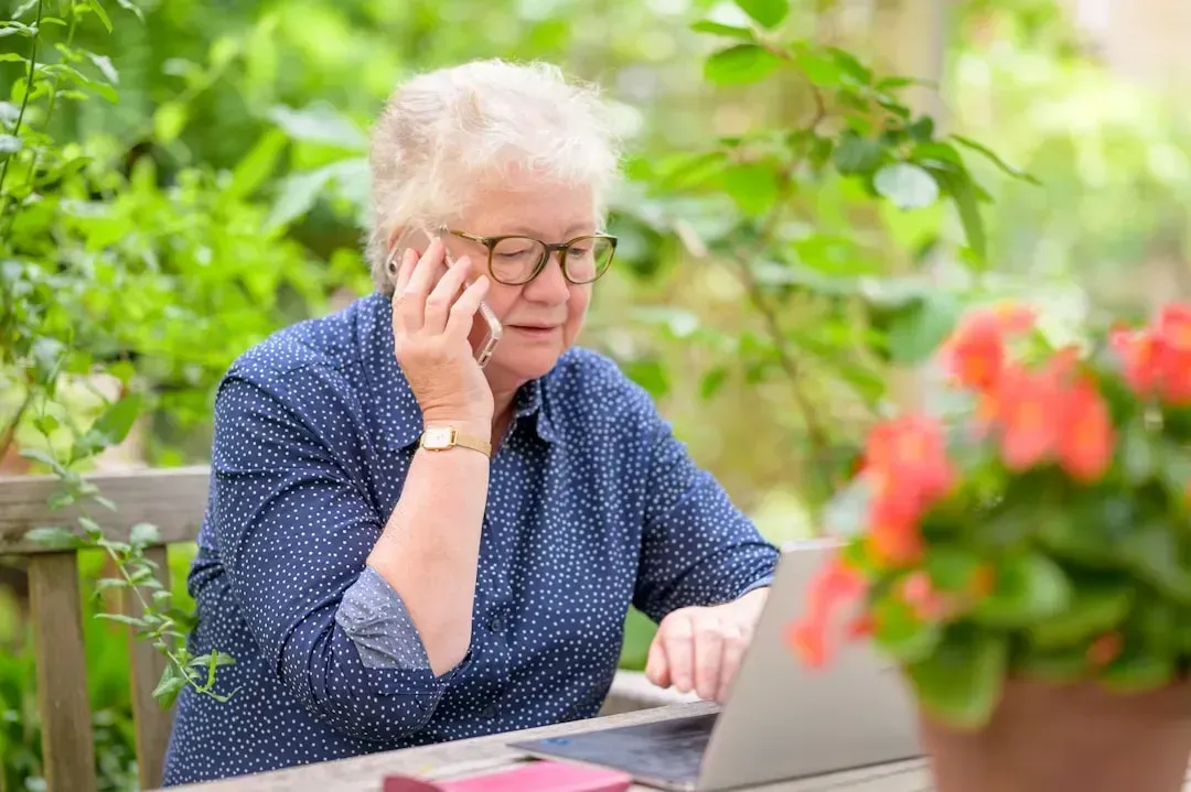 1. Calling Without Warning Instead of Texting First (Image Credits: Unsplash)