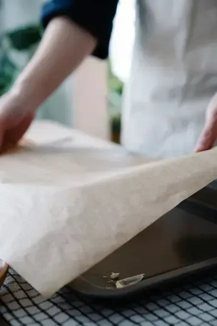 What wax paper actually does differently (Image Credits: Pexels)