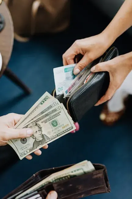 3. They Never Exchange Money at the Airport (Image Credits: Pexels)