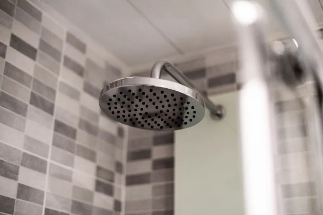 Oversized Showers That Eat the Whole Floor Plan (Image Credits: Unsplash)