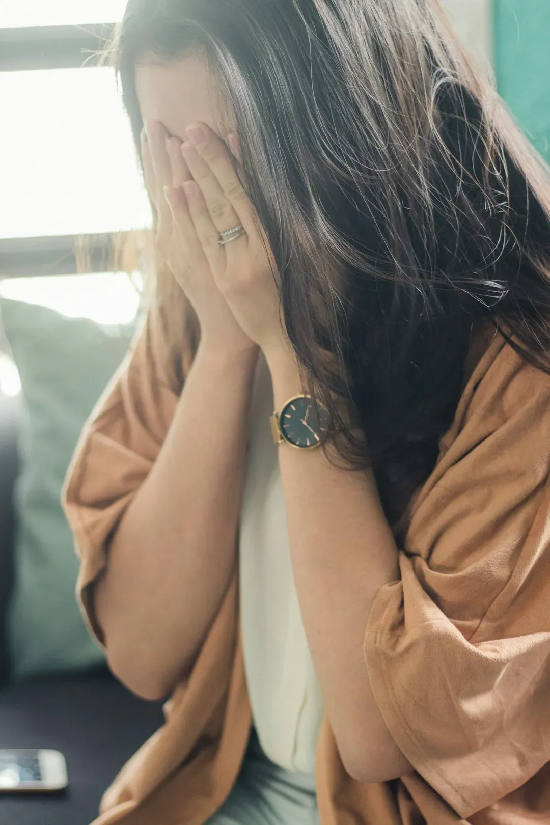 Being Expected to Carry the Emotional Labor in Relationships (Image Credits: Unsplash)