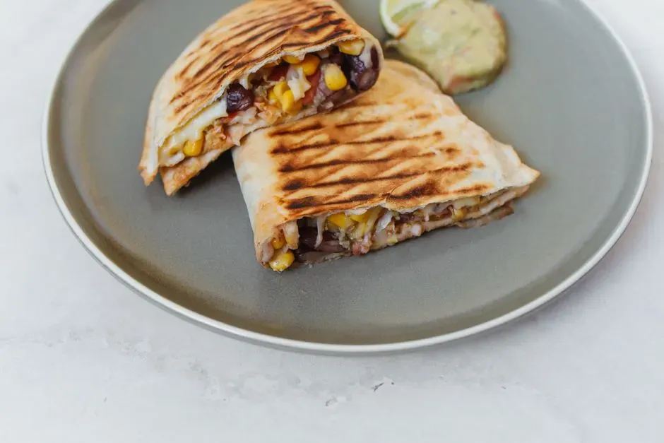 2. Taco Bell's Meximelt (Image Credits: Pexels)