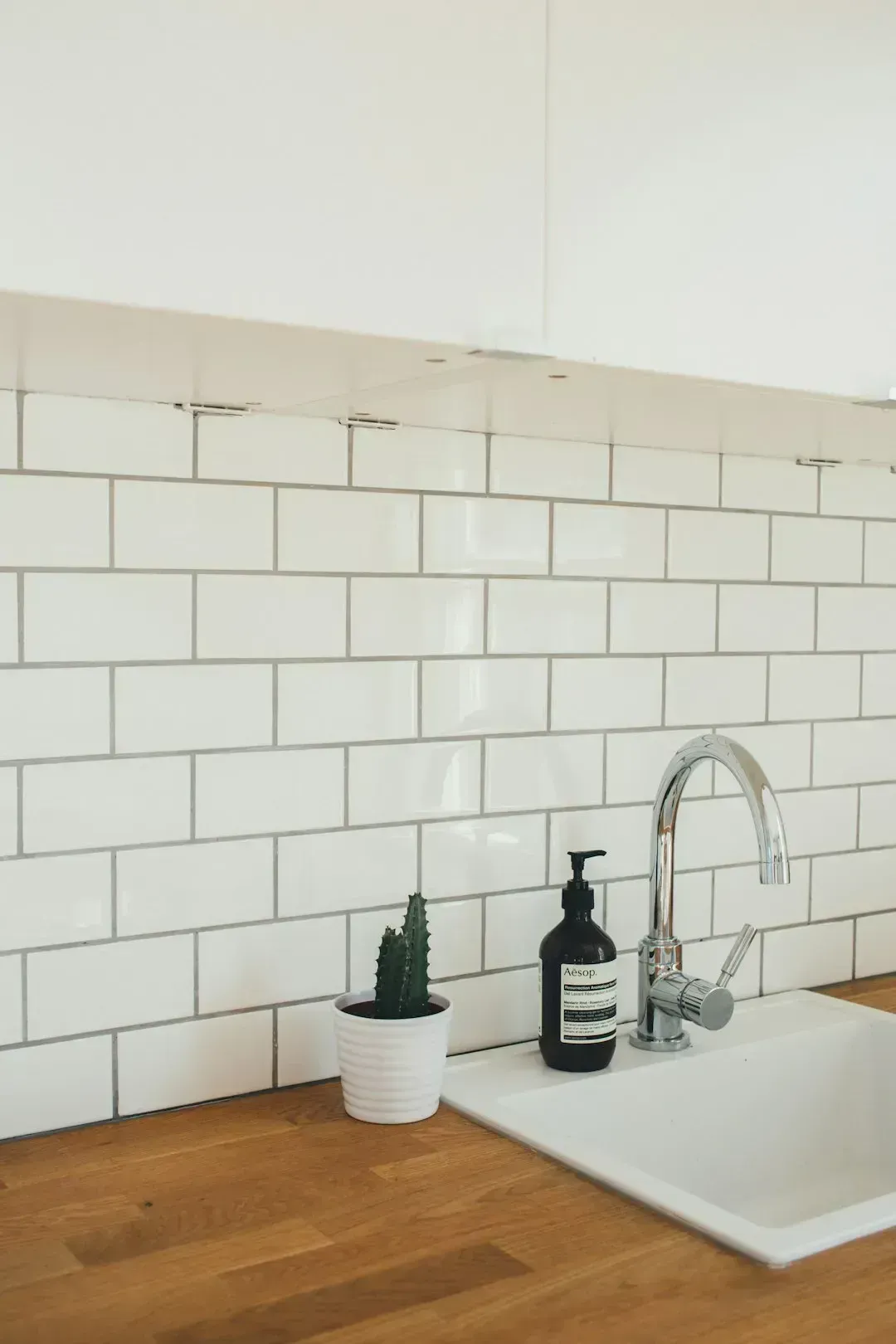Subway tile isn't gone, but it's no longer the default (Image Credits: Unsplash)