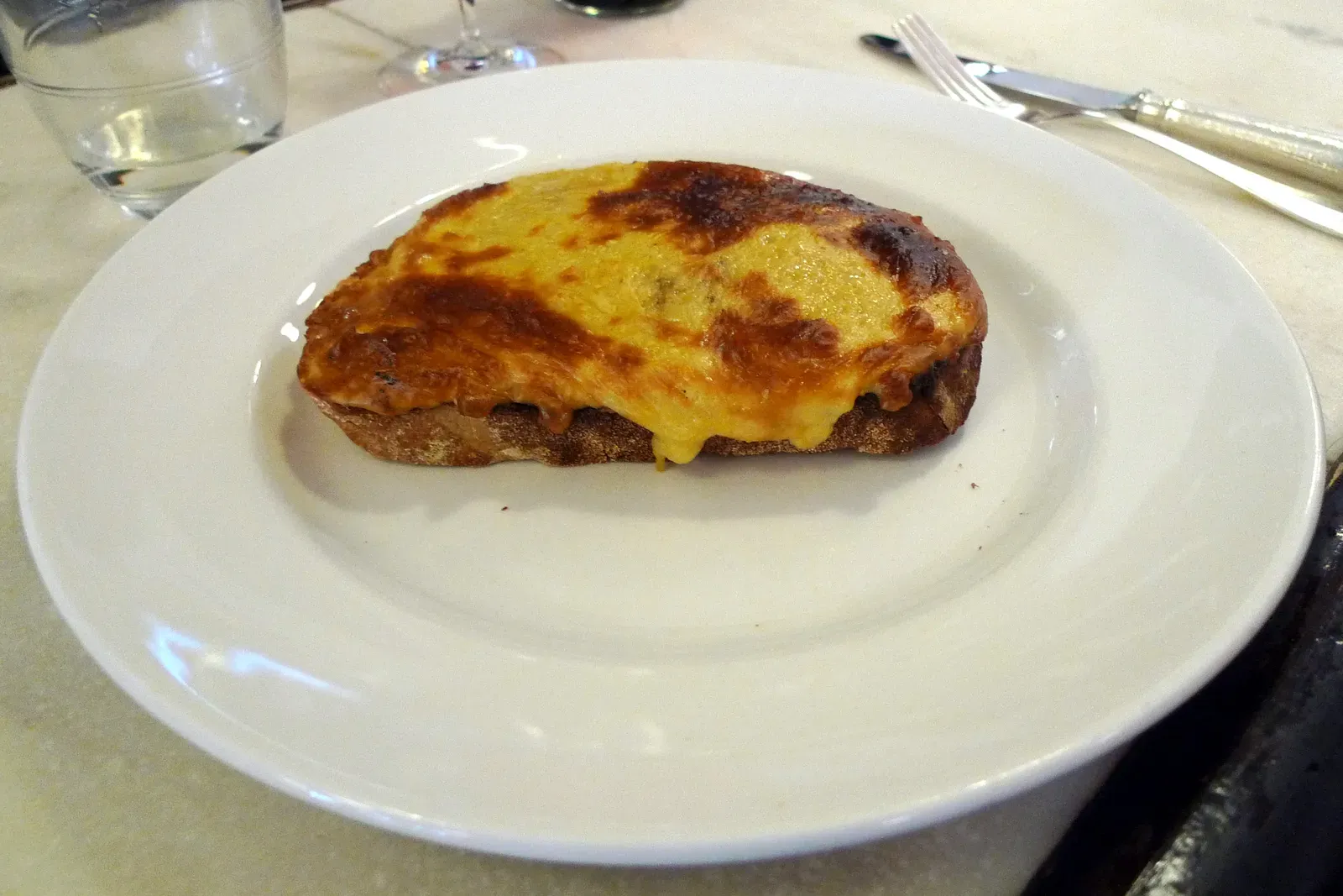 4. Welsh rarebit (Hix Oyster and Chop House, Smithfield, London

Uploaded by tm, CC BY-SA 2.0)