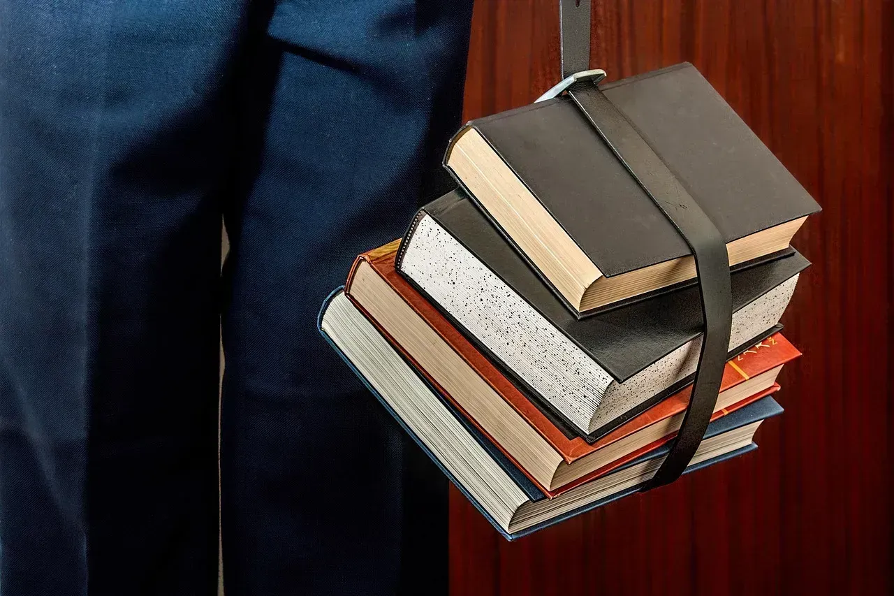 3. The Secret History by Donna Tartt (1992) (Image Credits: Pixabay)
