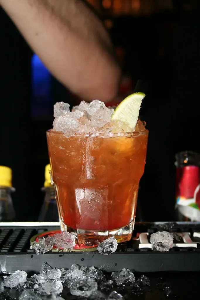 6. Open Bar Guests Who Still Order the Most Demanding Drinks (2Tales, Flickr, CC BY-SA 2.0)