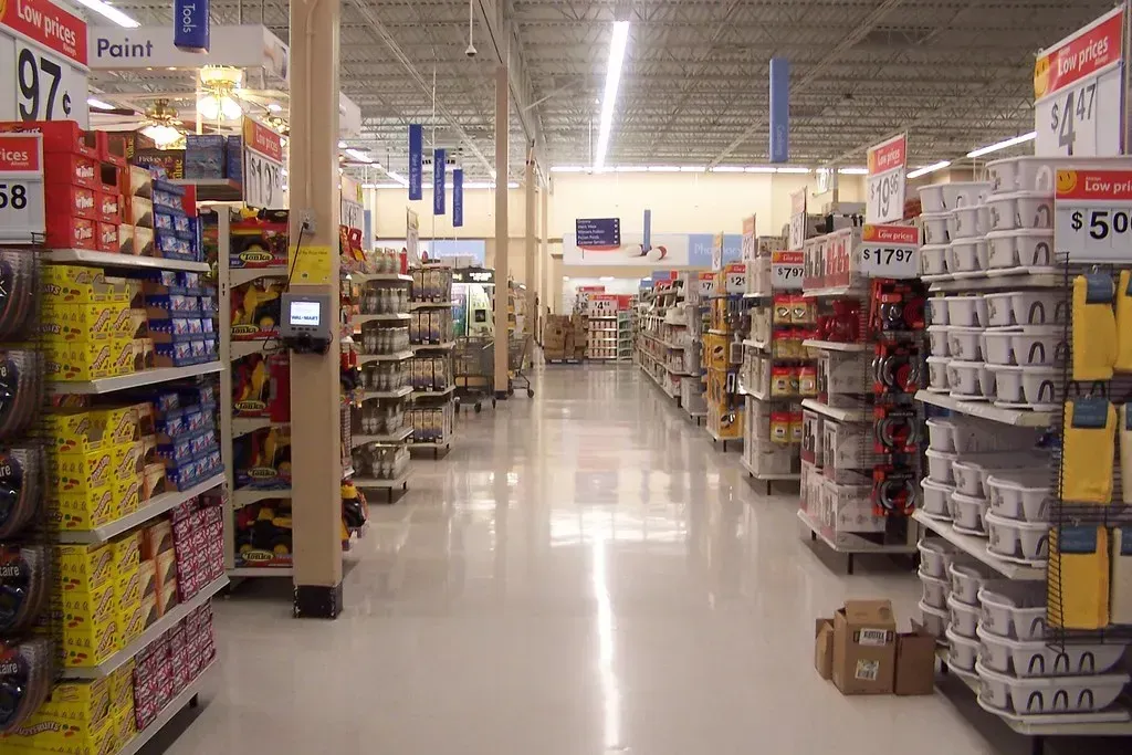 3. Staffing Cuts and the Disappearance of In-Store Help (whoohoo120, Flickr, CC BY 2.0)