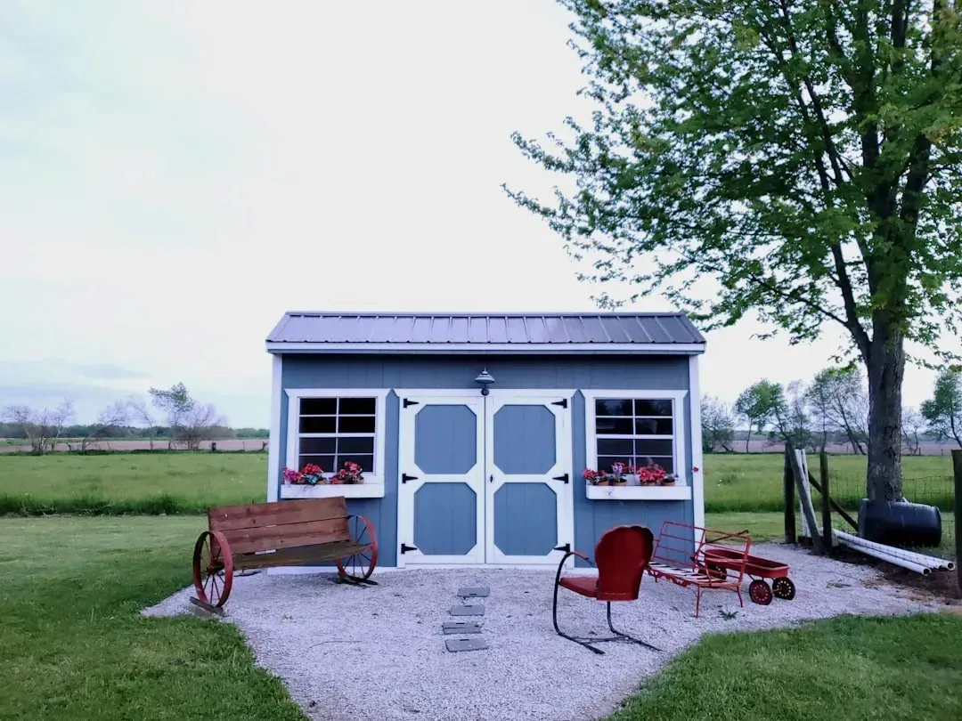 Backyard Outbuildings: She Sheds and Man Caves (Image Credits: Unsplash)