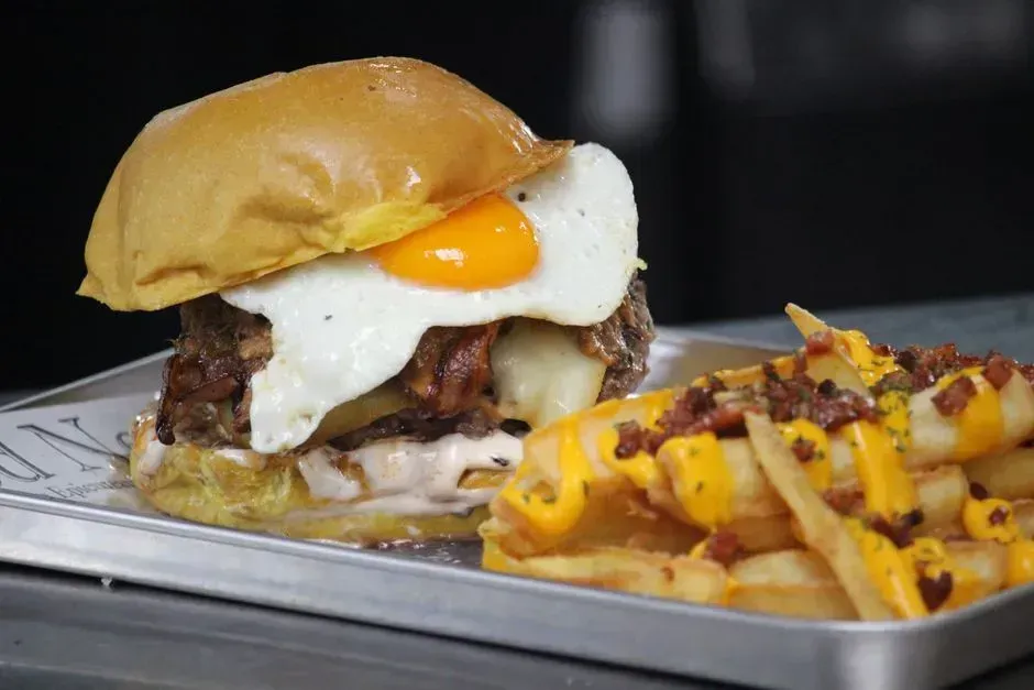 Leo: The Loaded Burger With a Side of Something Shareable (Image Credits: Pexels)