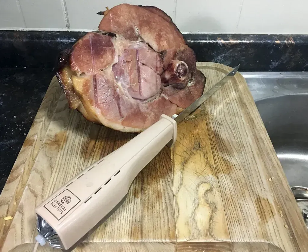 The Electric Knife (Image Credits: Flickr)