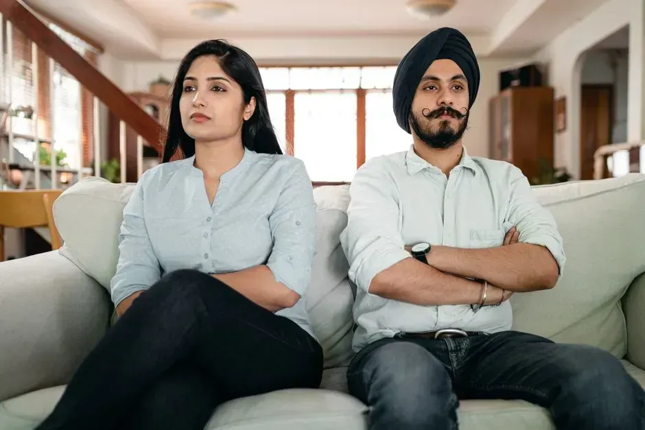 6. Staying in Relationships That Aren't Working (Image Credits: Pexels)