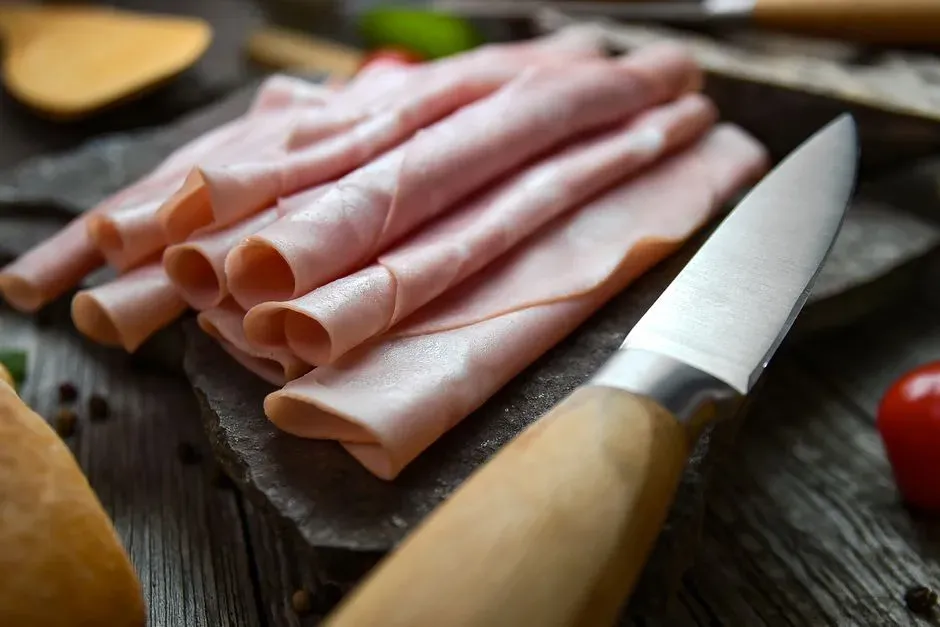 The Ideal Thickness Depends on the Meat (Image Credits: Pexels)