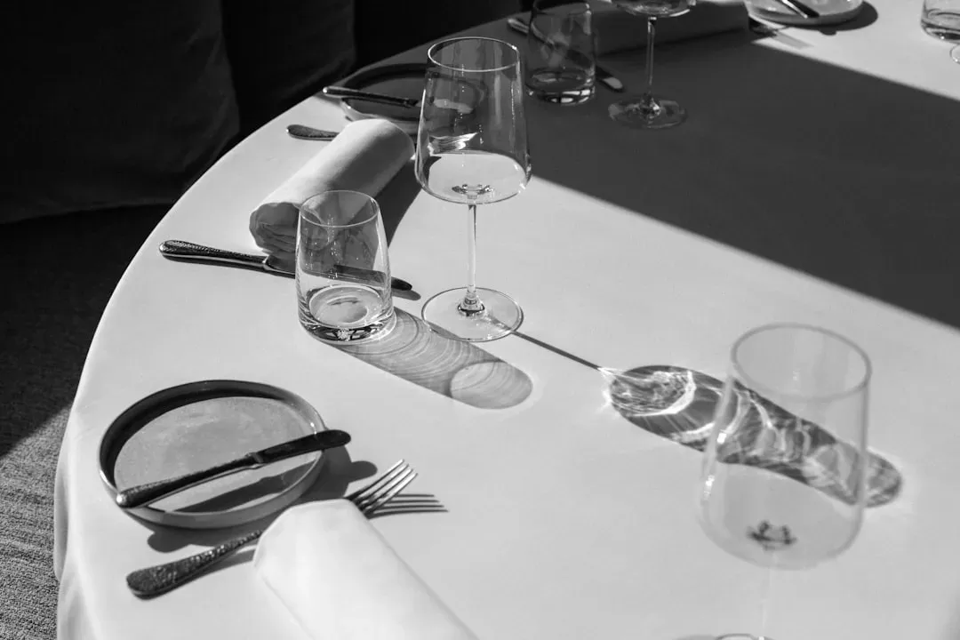9. Pacing Yourself With the Rest of the Table (Image Credits: Unsplash)